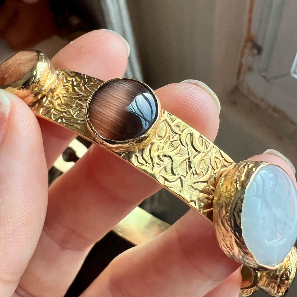 ✨ Golden Cuff with Semiprecious Stones – Artisan Turkish Design - Picture 4 of 15